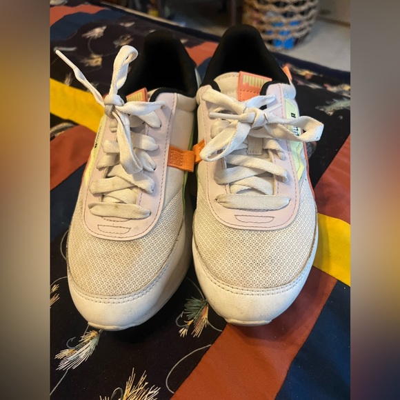 Puma Tennis Shoes - Picture 1 of 3